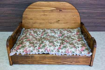 Cica , kutya fekhely. Egyedi festmény, lézergrafika vagy pirográf technikával készült dekoráció rendelhető rá , saját fotóról! Fekvőfelület 58x36cm.